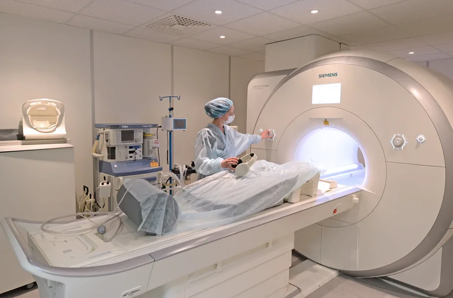 Компьютерная рентгенотомография, магнитно-резонансная томография по ОМС