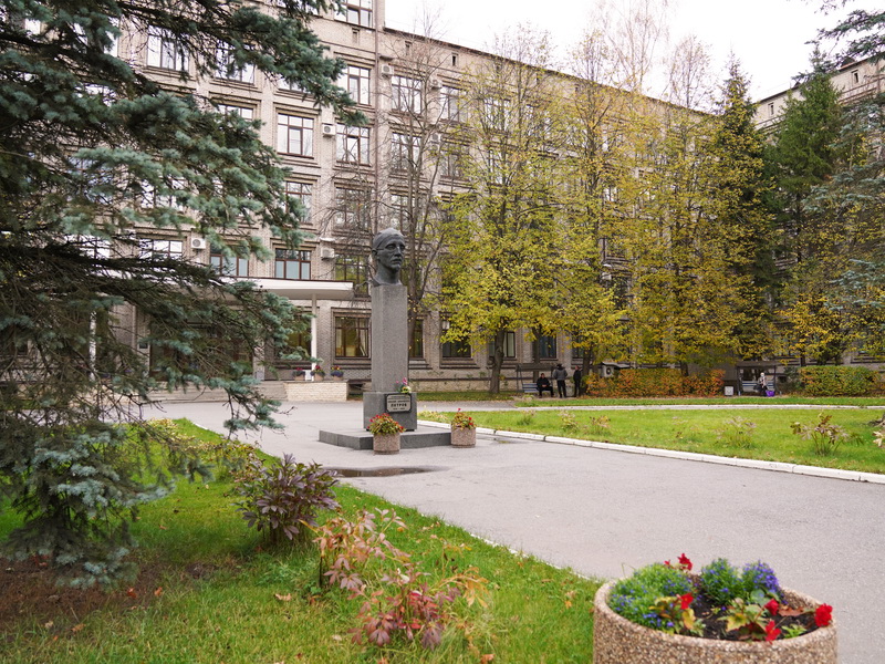 График работы НМИЦ онкологии им. Н.Н. Петрова в майские праздники 2023