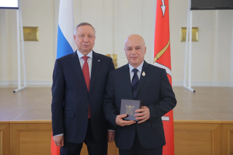 Специалист НМИЦ получил почетное звание