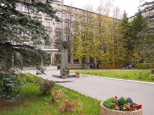 График работы НМИЦ онкологии им. Н.Н. Петрова на 4-6 ноября