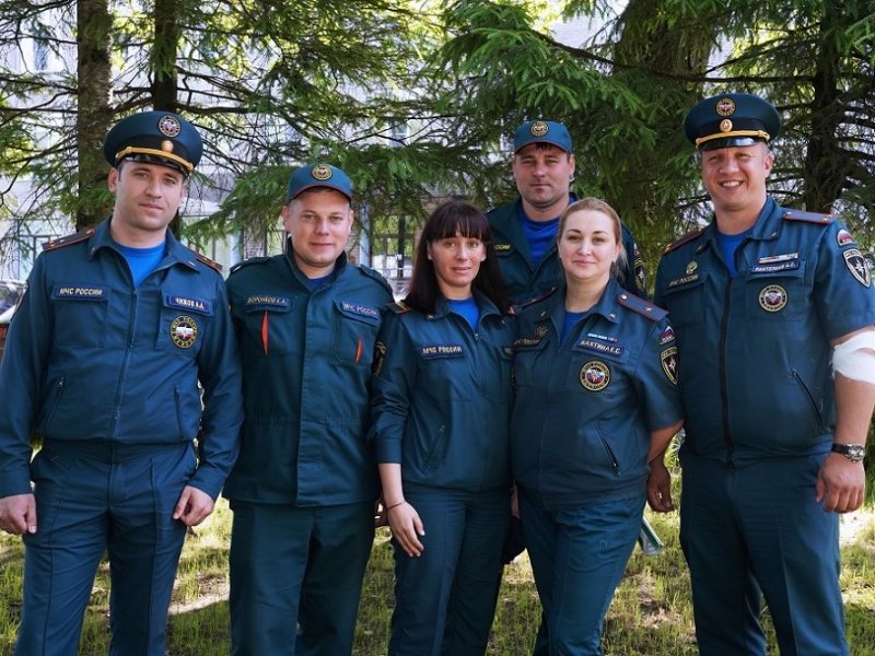 Петербургские спасатели сдали кровь для онкологических пациентов