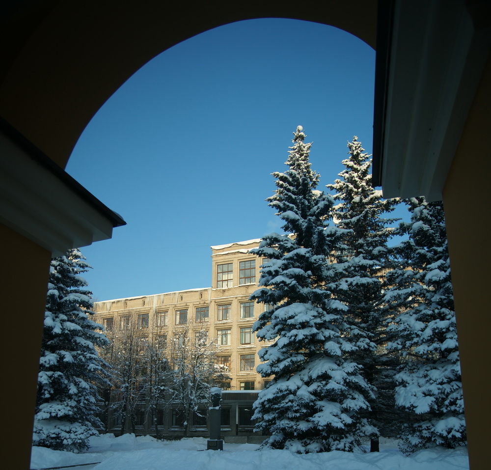 График работы НМИЦ онкологии им. Н.Н. Петрова в предпраздничные и праздничные дни