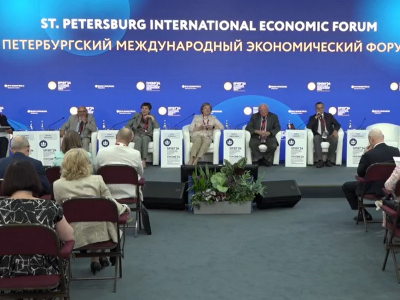 Директор Центра, профессор Алексей Михайлович Беляев принял участие в деловой программе ПМЭФ`24