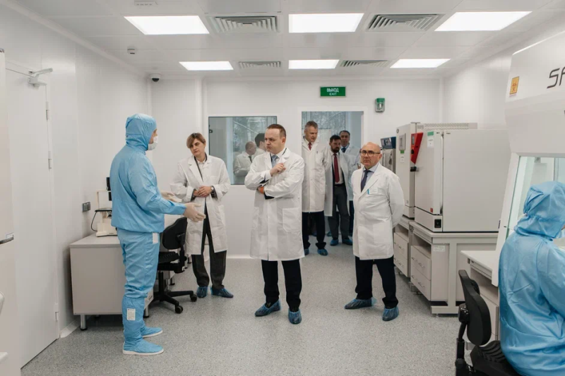  Депутаты Госдумы высоко оценили работу НМИЦ онкологии им. Н. Н. Петрова