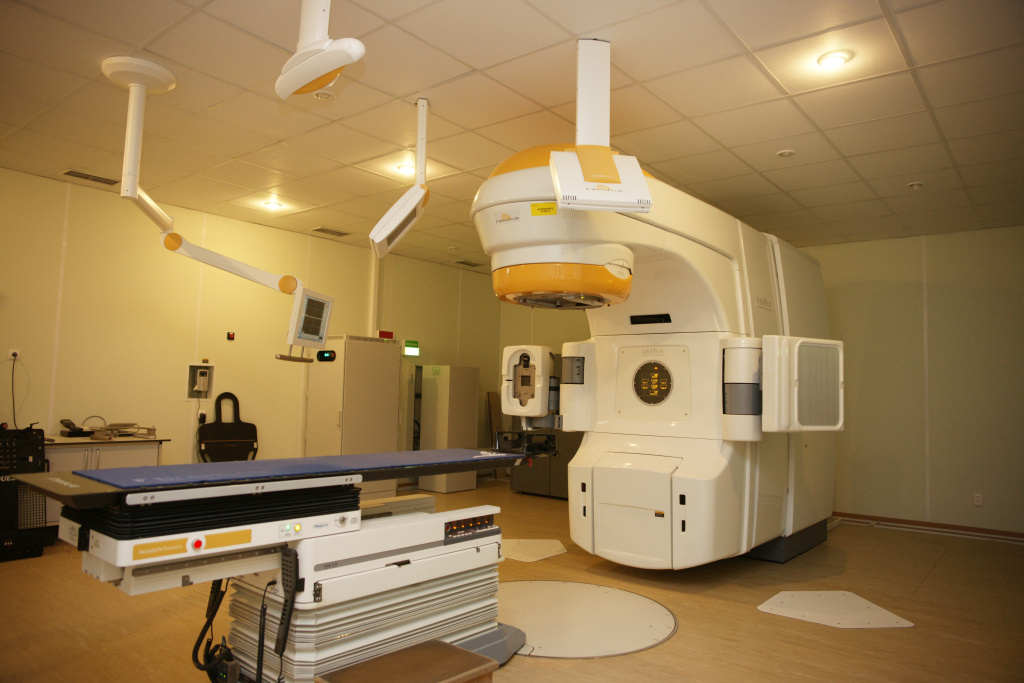 Стереотаксический лучевой ускоритель