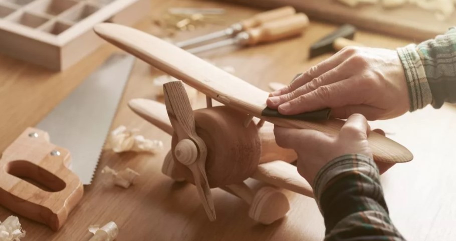 самолет из дерева самолет из дерева